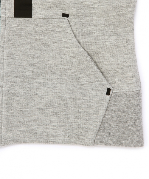 green label relaxing(グリーンレーベルリラクシング)の「【JUNIOR】NIKEテックフリースジップフーディ(パーカー・キッズ・グレー・130/140/150)」の9枚目の写真