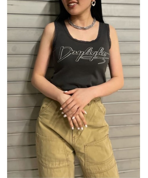 MOUSSY（マウジー）の「DAYLIGHT LACY CAMI トップス（タンクトップ・レディース・アイボリー/ブルー/ライトブラック・FREE）」の6枚目の写真