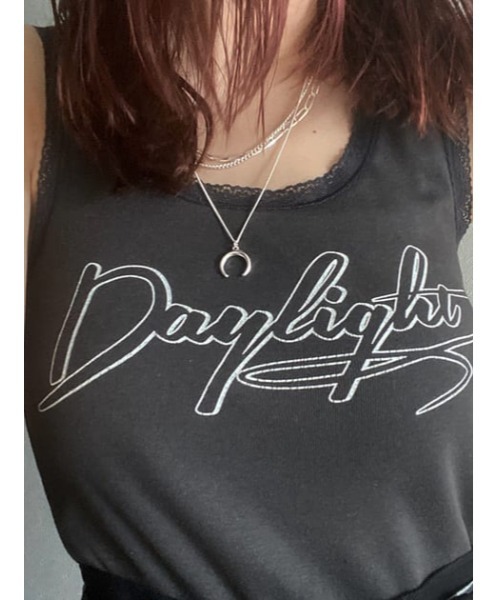 MOUSSY（マウジー）の「DAYLIGHT LACY CAMI トップス（タンクトップ・レディース・アイボリー/ブルー/ライトブラック・FREE）」の8枚目の写真
