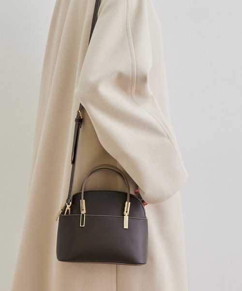 ROPE' PICNIC（ロペピクニック）の「【軽量】レクタンメタルミニラウンドボストン＆ショルダーバッグ（ショルダーバッグ・レディース・ブラック/キャメル/ベージュ系その他/イエロー/レッド系その他2/ライトグリーン/ダークブラウン・FREE）」の2枚目の写真