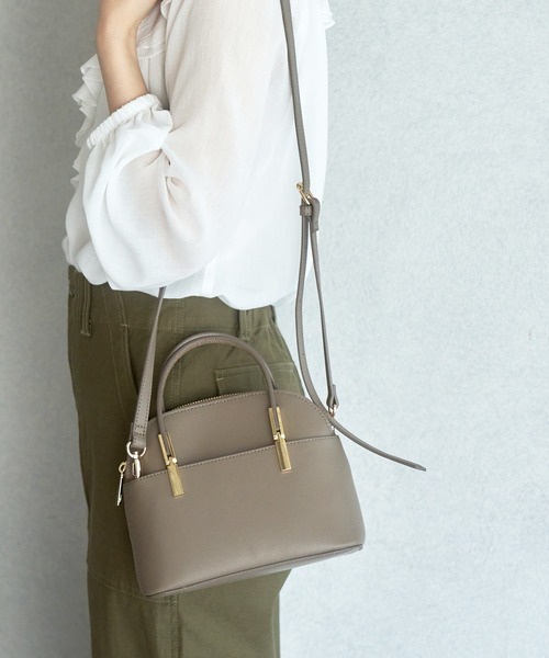 ROPE' PICNIC（ロペピクニック）の「【軽量】レクタンメタルミニラウンドボストン＆ショルダーバッグ（ショルダーバッグ・レディース・ブラック/キャメル/ベージュ系その他/イエロー/レッド系その他2/ライトグリーン/ダークブラウン・FREE）」の3枚目の写真