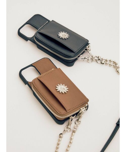 EVRIS（エヴリス）の「ボールチェーンiPhone12/12Proケース（スマホケース/カバー・レディース・ブラック/ブラウン・FREE）」の11枚目の写真