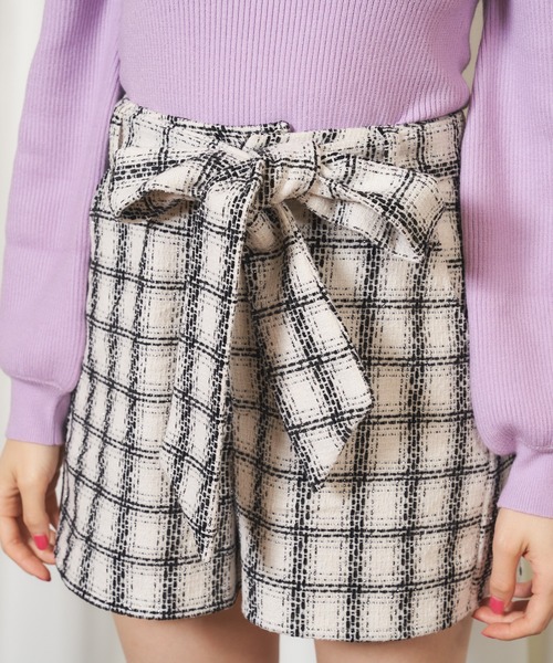 MIIA（ミーア）の「キラキラツィードショートパンツ（その他パンツ・レディース・ブラック/パープル/オフホワイト・FREE）」の5枚目の写真