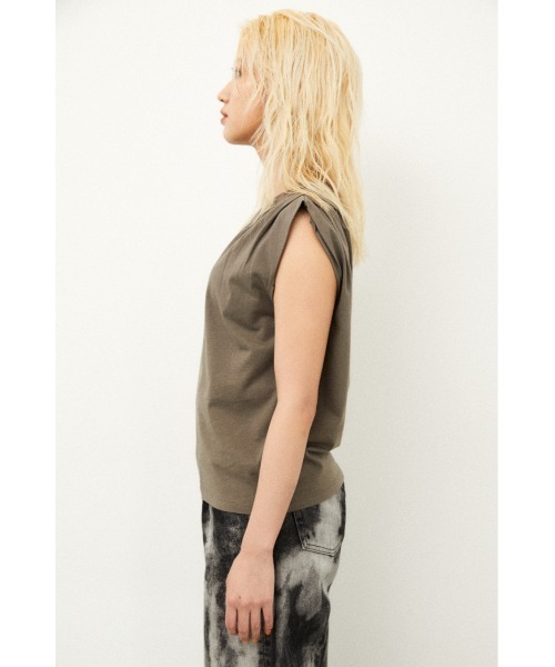 LAGUA GEM（ラグアジェム）の「SHOULDER TUCK CUT TOPS（タンクトップ・レディース・ホワイト/ブラウン/ブラック・FREE）」の9枚目の写真