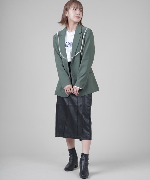 SPINNS（スピンズ）の「フェイクレザー ストレッチショートヒールブーツ（ブーツ・レディース・ホワイト/ブラック/ベージュ/アイボリー・LL/M/L）」の21枚目の写真