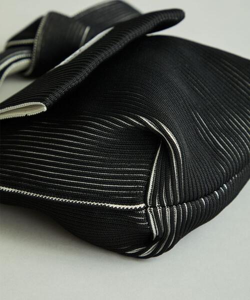 LASTFRAME(ラストフレーム)の「ツートーンオビバッグ L21207(ハンドバッグ・レディース・ブラック/グリーン・FREE)」の9枚目の写真