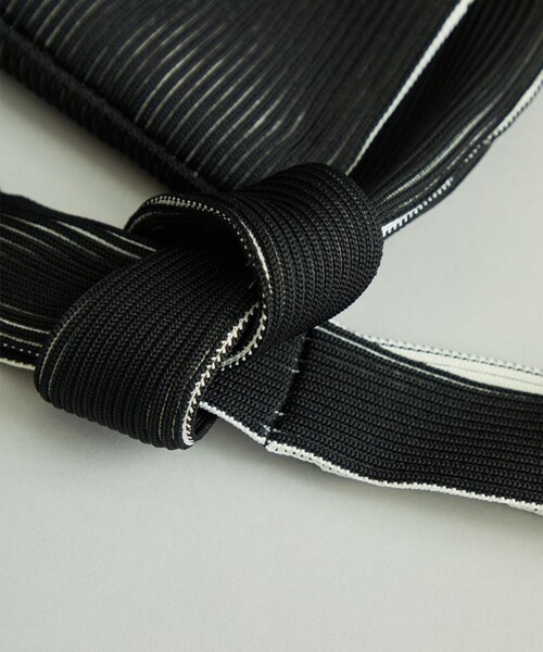 LASTFRAME(ラストフレーム)の「ツートーンオビバッグ L21207(ハンドバッグ・レディース・ブラック/グリーン・FREE)」の15枚目の写真