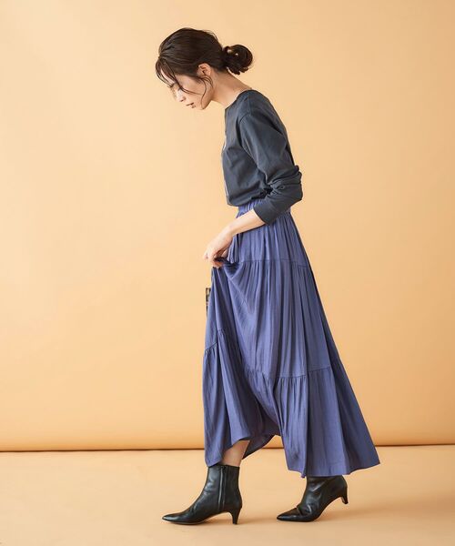 le.coeur blanc(ルクールブラン)の「カッセンシャンブレーティアードスカート(スカート・レディース・ベージュ/ブルー/ダークグレー・38)」の6枚目の写真