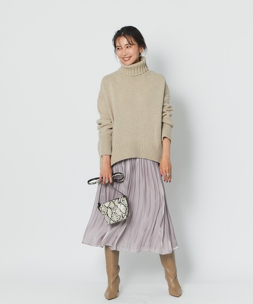 RIVE DROITE（リヴドロワ）の「シンプルだけど、一枚で様になる　ラムウールハイネックニット（ニット/セーター・レディース・ベージュ/ミント/オレンジ・FREE）」の13枚目の写真