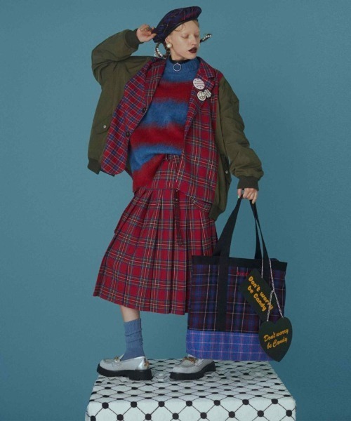 Candy Stripper（キャンディストリッパー）の「FLUFFY BORDER ニット（ニット/セーター・レディース・ラベンダー/ライトブルー/ブラウン・2）」の4枚目の写真