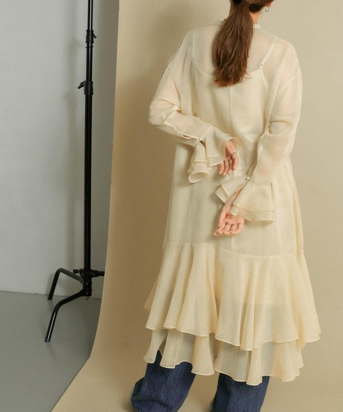 KBF（ケイビーエフ）の「シアーラッフルワンピース（ワンピース・レディース・ライトベージュ/ライトブルー/ブラック・ONE）」の6枚目の写真