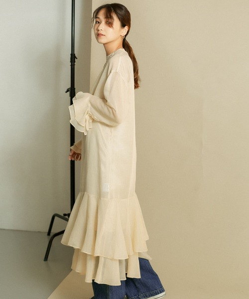 KBF（ケイビーエフ）の「シアーラッフルワンピース（ワンピース・レディース・ライトベージュ/ライトブルー/ブラック・ONE）」の7枚目の写真