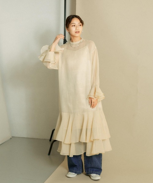 KBF（ケイビーエフ）の「シアーラッフルワンピース（ワンピース・レディース・ライトベージュ/ライトブルー/ブラック・ONE）」の8枚目の写真