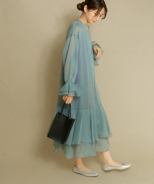 KBF（ケイビーエフ）の「シアーラッフルワンピース（ワンピース・レディース・ライトベージュ/ライトブルー/ブラック・ONE）」の12枚目の写真