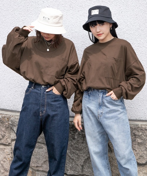 PairPair（ペアペア）の「ポケット付きBASICロンT(ユニセックス)（Tシャツ/カットソー・レディース・ライトカーキ/オフホワイト/ブルー系その他/グレイッシュブルー/ブラック系その他/ブラウン/スミクロ・FREE）」の5枚目の写真