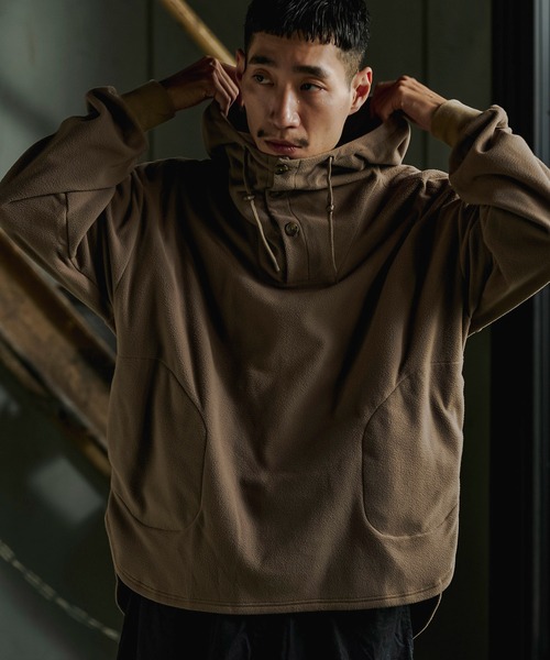 GORDON MILLER(ゴードンミラー)の「GORDON MILLER(ゴードンミラー) MICRO FLEECE ANORAK ( マイクロフリースアノラック)(2colors)(Men's)(21A-GM013)(パーカー・メンズ・ブラック/タン・M/L)」の15枚目の写真