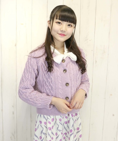 Clice de Paris（クリシェドゥパリス）の「K/ケーブル編みカーディガン（カーディガン/ボレロ・レディース・ベージュ/アイボリー/ラベンダー・ONESIZE）」の3枚目の写真