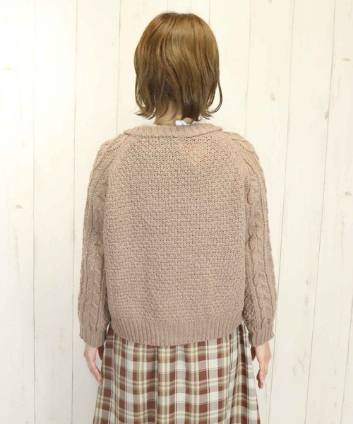 Clice de Paris（クリシェドゥパリス）の「K/ケーブル編みカーディガン（カーディガン/ボレロ・レディース・ベージュ/アイボリー/ラベンダー・ONESIZE）」の13枚目の写真