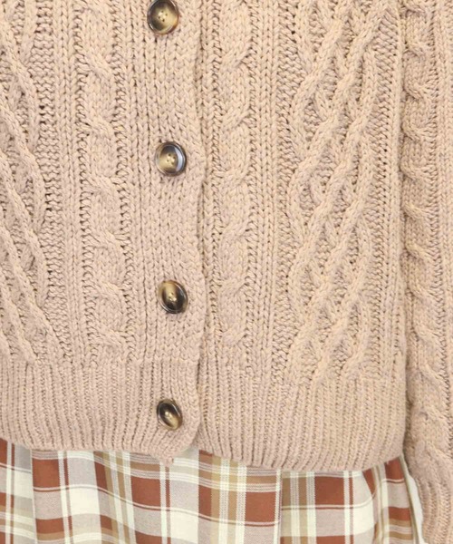 Clice de Paris（クリシェドゥパリス）の「K/ケーブル編みカーディガン（カーディガン/ボレロ・レディース・ベージュ/アイボリー/ラベンダー・ONESIZE）」の8枚目の写真