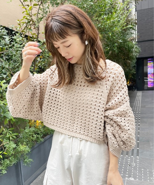 StyleSea（スタイルシー）の「メッシュニットショートプルオーバー（ニット/セーター・レディース・オフホワイト/ベージュ/ブラック/アイボリー/ホワイト系その他/グレイッシュベージュ/ブラウン系その他・MEDIUM/FREE）」の6枚目の写真