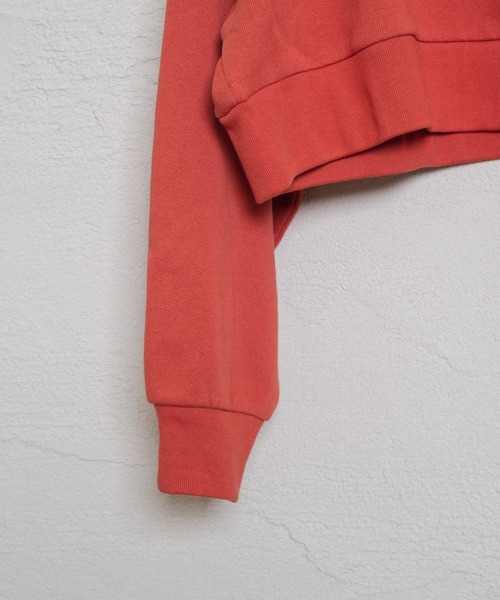 Kastane（カスタネ）の「【コラボアイテム】Yuri Hanamori コラボ クロップドスェット（スウェット・レディース・オレンジ・FREE）」の7枚目の写真