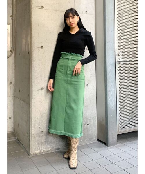 EMODA（エモダ）の「オーバーカラーデコルテニット（ニット/セーター・レディース・ブラック/パープル/グレー/ライム・FREE）」の16枚目の写真