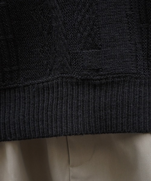 Confirm(コンファーム)の「ヴィンテージライク レトロジャガードストライプ柄 ビッグシルエット 3Dニットプルオーバー 【Confirm】(ニット/セーター・メンズ・ブラック/ボルドー/モカ/ナチュラル/ブルー系その他/ホワイト系その他/ブラック系その他・M/L)」の11枚目の写真