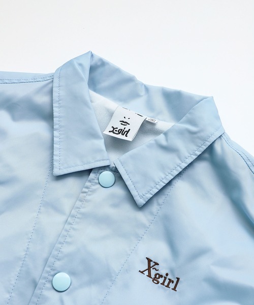 X-girl（エックスガール）の「RELAXED COACH JACKET（ナイロンジャケット・レディース・ブラック/ホワイト/ライトブルー・S/M）」の9枚目の写真