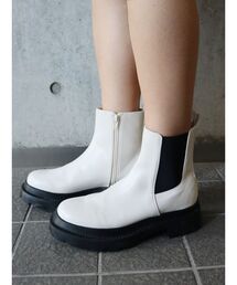 サイドゴアショートブーツ