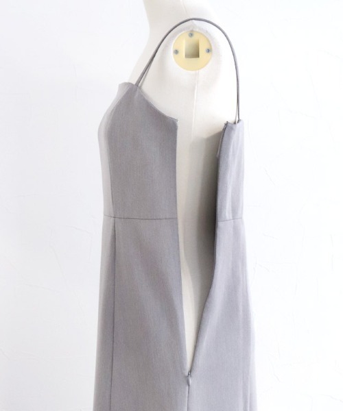 Pierrot（ピエロ）の「ツイルキャミワンピース（ワンピース・レディース・ブラック/杢グレー/ベージュ/ブラウン/グリーン・M/L/PM）」の8枚目の写真