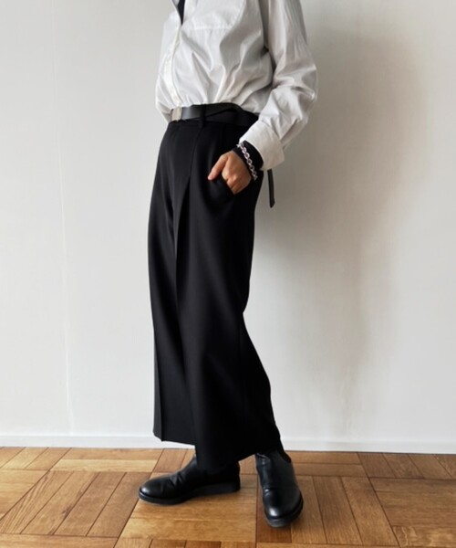UNTITLED（アンタイトル）の「◆ウール混サテン ワイドパンツ【洗える】（その他パンツ・レディース・ブラック/ベージュ・44/46/48/42/00/01/02/03/04）」の14枚目の写真