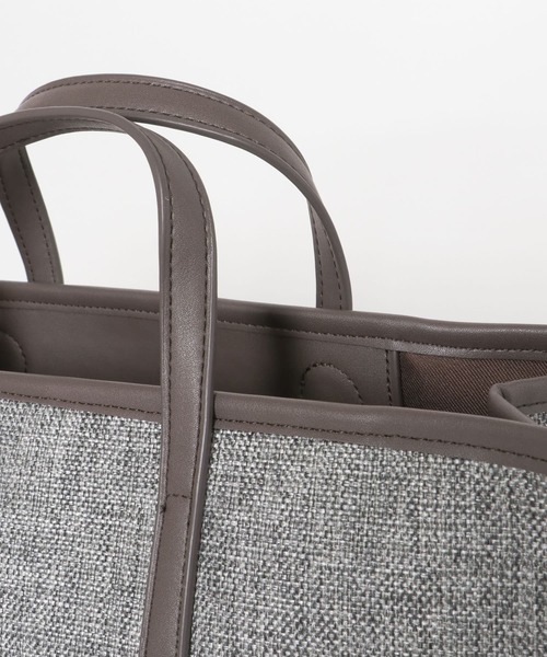 URBAN RESEARCH DOORS（アーバンリサーチドアーズ）の「パイピングスクエアバッグ（トートバッグ・レディース・チャコールグレー/ベージュ・ONE）」の10枚目の写真