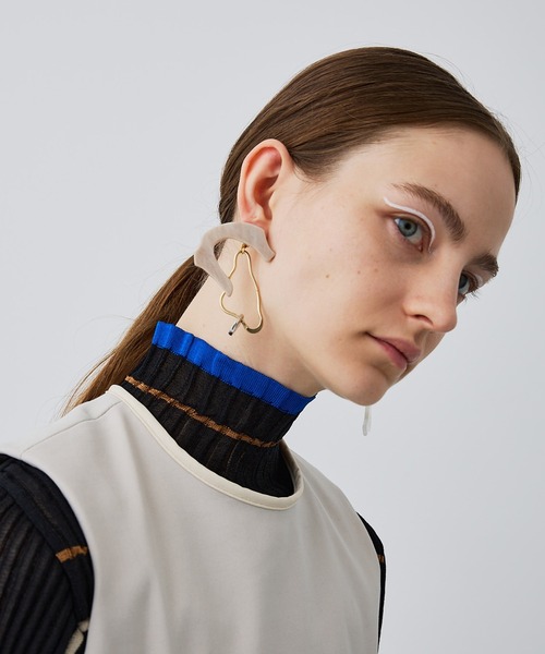 UNITED TOKYO（ユナイテッドトウキョウ）の「レジンローテートイヤリング（イヤリング・レディース・ベージュ/ライム・FREE）」の2枚目の写真