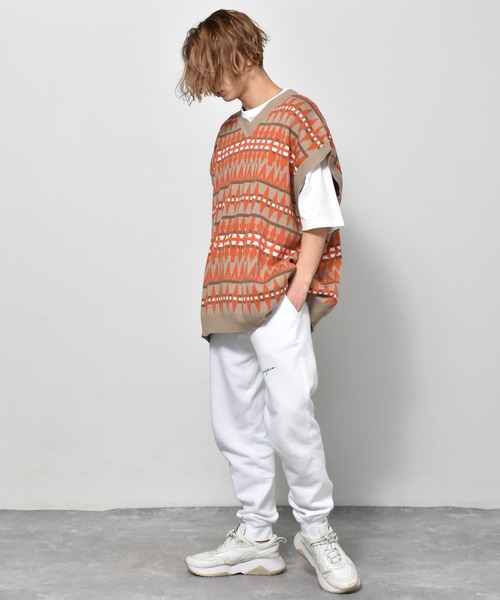 Starting Over（スターティングオーバー）の「幾何学ジャガードビッグベスト（ベスト・メンズ・グリーン/チャコール/ベージュ・L/M/XL）」の3枚目の写真