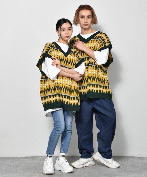 Starting Over（スターティングオーバー）の「幾何学ジャガードビッグベスト（ベスト・メンズ・グリーン/チャコール/ベージュ・L/M/XL）」の11枚目の写真