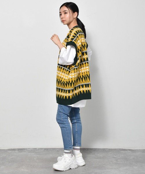 Starting Over（スターティングオーバー）の「幾何学ジャガードビッグベスト（ベスト・メンズ・グリーン/チャコール/ベージュ・L/M/XL）」の14枚目の写真