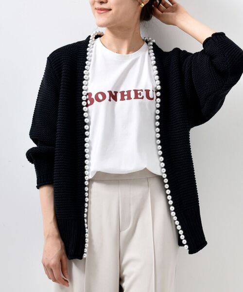 le.coeur blanc（ルクールブラン）の「パールツキカーディガン（カーディガン/ボレロ・レディース・オフホワイト/ネイビー・38）」の2枚目の写真