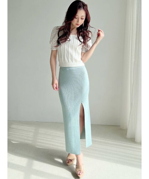 RESEXXY(リゼクシー)の「ディープスリットリブニットスカート【セットアップ着用可能】(スカート・レディース・ブラック/ブルー/ベージュ/アイボリー・FREE)」の7枚目の写真