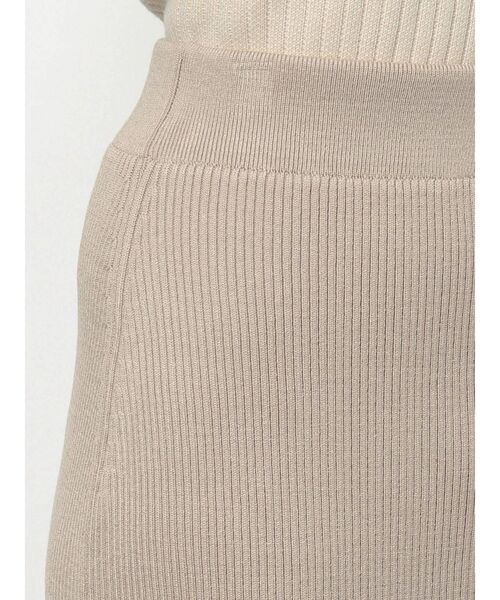 RESEXXY(リゼクシー)の「ディープスリットリブニットスカート【セットアップ着用可能】(スカート・レディース・ブラック/ブルー/ベージュ/アイボリー・FREE)」の19枚目の写真