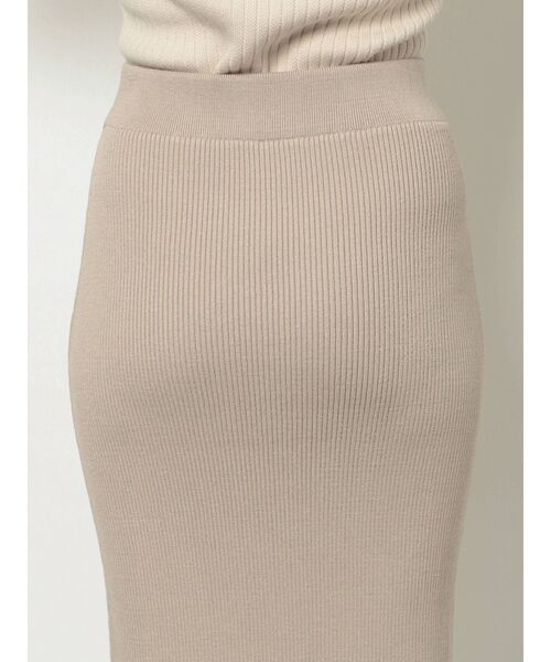 RESEXXY(リゼクシー)の「ディープスリットリブニットスカート【セットアップ着用可能】(スカート・レディース・ブラック/ブルー/ベージュ/アイボリー・FREE)」の20枚目の写真