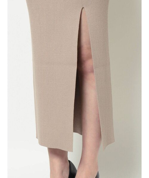 RESEXXY(リゼクシー)の「ディープスリットリブニットスカート【セットアップ着用可能】(スカート・レディース・ブラック/ブルー/ベージュ/アイボリー・FREE)」の21枚目の写真