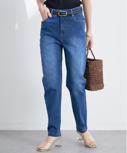 earth music&ecology(アースミュージックアンドエコロジー)の「デニムテーパードパンツ(デニムパンツ・レディース・インディゴブルー/ブラック・M/S/L)」の1枚目の写真