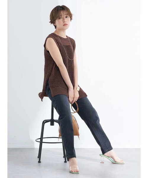 earth music&ecology(アースミュージックアンドエコロジー)の「デニムテーパードパンツ(デニムパンツ・レディース・インディゴブルー/ブラック・M/S/L)」の6枚目の写真