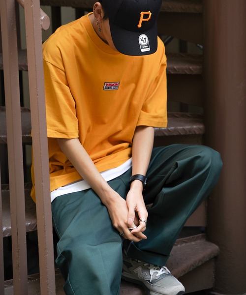 VISION STREET WEAR(ヴィジョンストリートウェア)の「VISION STREET WEAR ビジョンストリートウェア ステッカープリントTシャツ(Tシャツ/カットソー・メンズ・グリーン/マスタード/チャコールグレー/オフホワイト・L/M)」の18枚目の写真