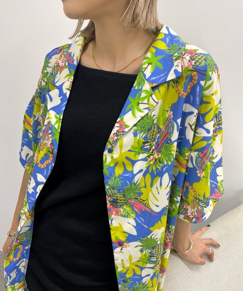 WHO'S WHO gallery(フーズフーギャラリー)の「サテンアロハシャツ(シャツ/ブラウス・レディース・ブラック/ベージュ/サックスブルー・FREE)」の9枚目の写真