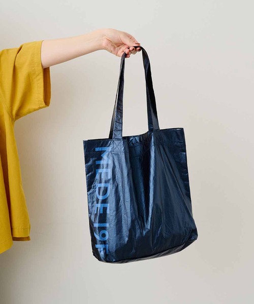 MEDE19F(メデジュウキュウ)の「MEDE19F シャイニー素材のトートバッグ(トートバッグ・レディース・ネイビー/ピンク/シルバー・ONE SIZE)」の9枚目の写真