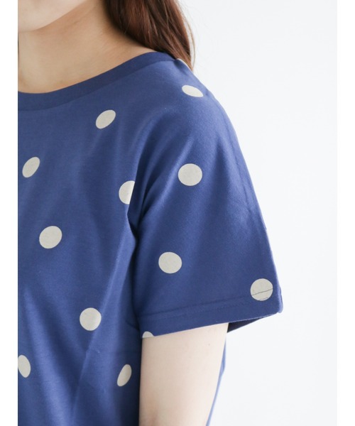 Samansa Mos2（サマンサ モスモス）の「【オーガニックコットン】ドット柄プリントＴシャツ（Tシャツ/カットソー・レディース・ベージュ/ブルー/チャコール/キナリ・ﾌﾘ-）」の12枚目の写真
