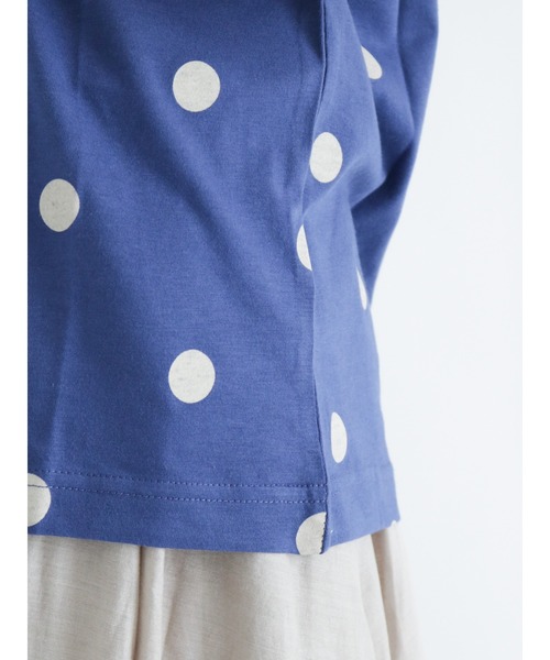 Samansa Mos2（サマンサ モスモス）の「【オーガニックコットン】ドット柄プリントＴシャツ（Tシャツ/カットソー・レディース・ベージュ/ブルー/チャコール/キナリ・ﾌﾘ-）」の10枚目の写真