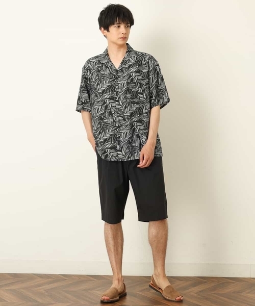 a.v.v（アーヴェヴェ）の「線画リーフ柄オープンカラーシャツ（シャツ/ブラウス・メンズ・ブラック/ミント・46/48/50）」の5枚目の写真