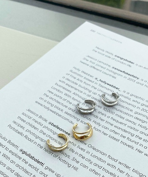 apres jour mignon(アプレジュールミニョン)の「【apresjour mignon×ARIAZ】ダブルライン2セットイヤカフ(イヤーカフ・レディース・シルバー/ゴールド・ONESIZE)」の4枚目の写真